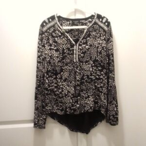 Lucky Brand black v-neck long sleeve top